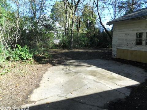 215 W 17 Ave, Pine Bluff, AR 71601 photo 3