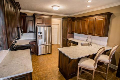 1545 Gardenia, Conway, AR 72034 photo 2