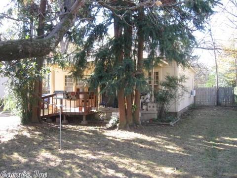 209 Oliver, Conway, AR 72034 photo 1