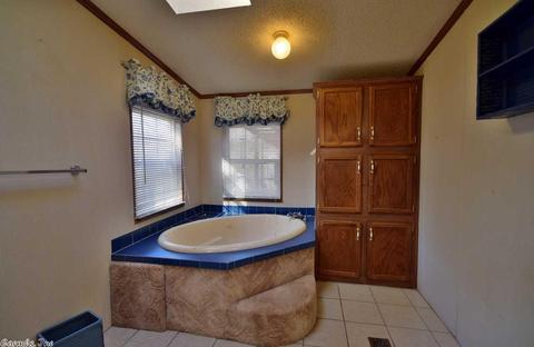 42 N Madrid, Conway, AR 72032 photo 24