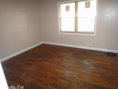 701 E 4th St, Bald Knob, AR 72010 photo 11