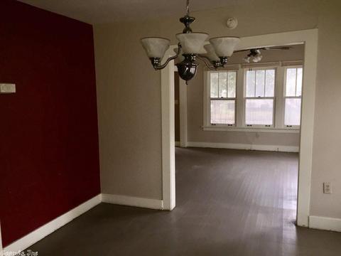505 E 5th St, Stuttgart, AR 72160 photo 4