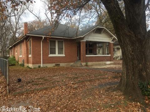 605 W 13th St, Pine Bluff, AR 71601 photo 1