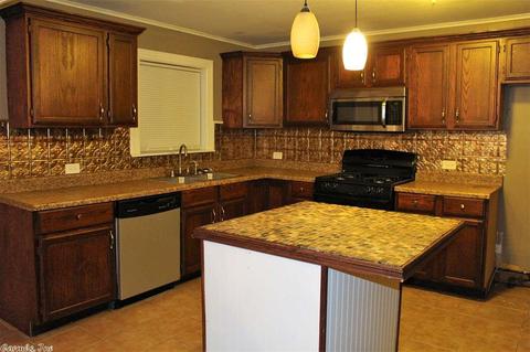 1330 Pine Bluff St, Malvern, AR 72104 photo 4