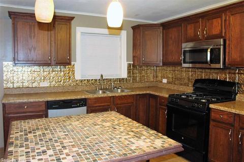 1330 Pine Bluff St, Malvern, AR 72104 photo 2