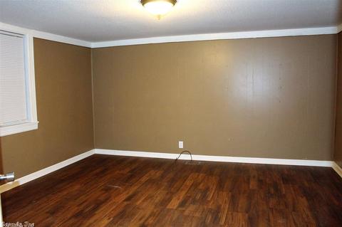 1330 Pine Bluff St, Malvern, AR 72104 photo 7