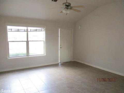 207 Jb Dr, Lonoke, AR 72086 photo 5