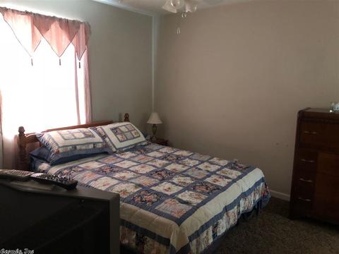 215 Eleventh, De Queen, AR 71832 photo 9