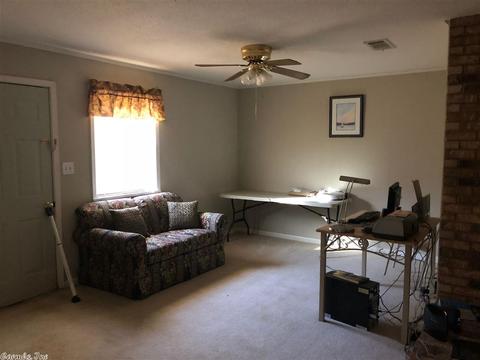 215 Eleventh, De Queen, AR 71832 photo 2