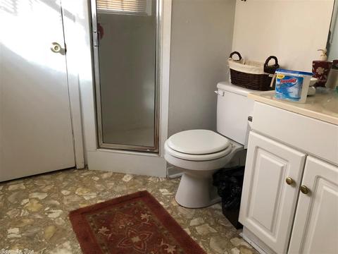 215 Eleventh, De Queen, AR 71832 photo 5