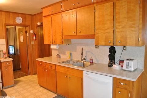708 W North St, Benton, AR 72015 photo 9