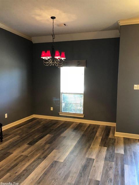 1445 Norbert Cir, Conway, AR 72034 photo 9