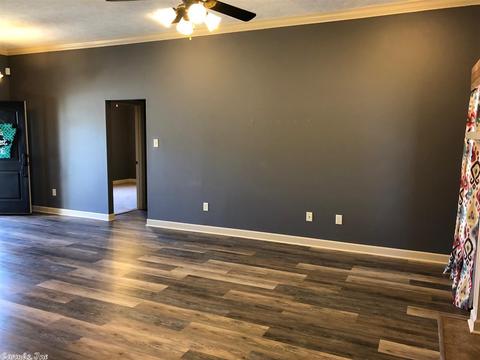 1445 Norbert Cir, Conway, AR 72034 photo 6