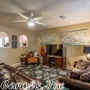 24 Greenbrier Dr, Benton, AR 72015 photo 3