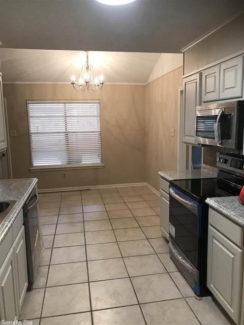 1905 Sunset Cv, Pine Bluff, AR 71603 photo 4