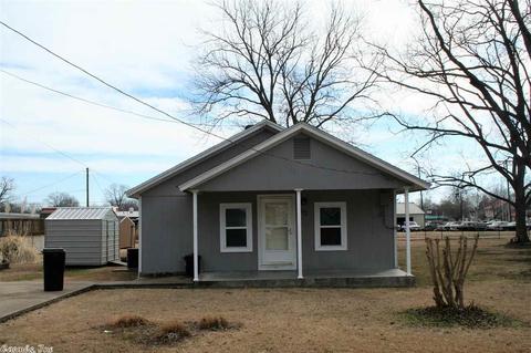 203 N 3rd St, Mcrae, AR 72102 photo 1