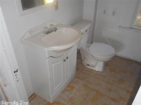 1119 W 2nd St, Pine Bluff, AR 71601 photo 12