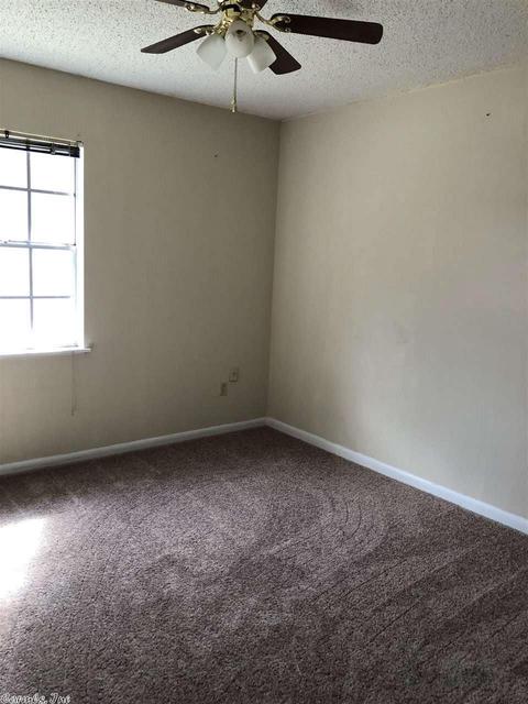 515 Greenbriar Dr, Pine Bluff, AR 71603 photo 8