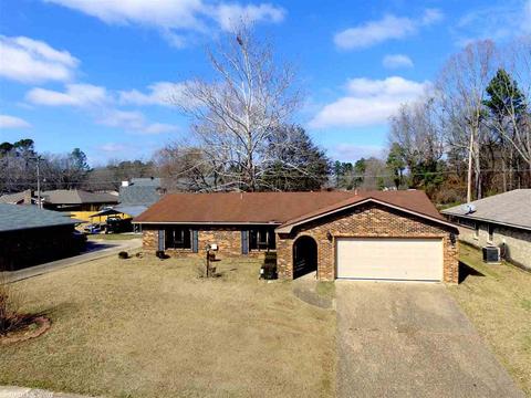 17 Smugglers Ln, Pine Bluff, AR 71603 photo 1