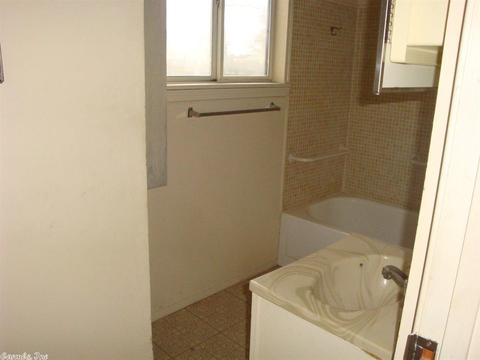408 E Park Ave, Searcy, AR 72143 photo 24