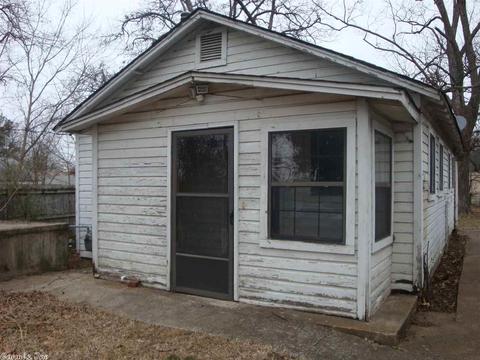 408 E Park Ave, Searcy, AR 72143 photo 2