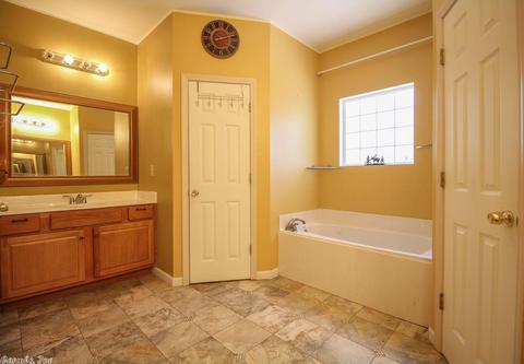 1075 Edingburgh Dr, Mabelvale, AR 72103 photo 13
