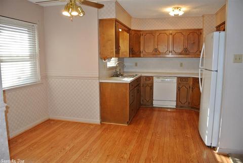 22 Wright Cir, Jacksonville, AR 72076 photo 2