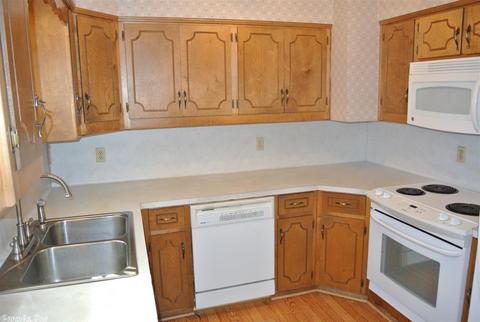 22 Wright Cir, Jacksonville, AR 72076 photo 5