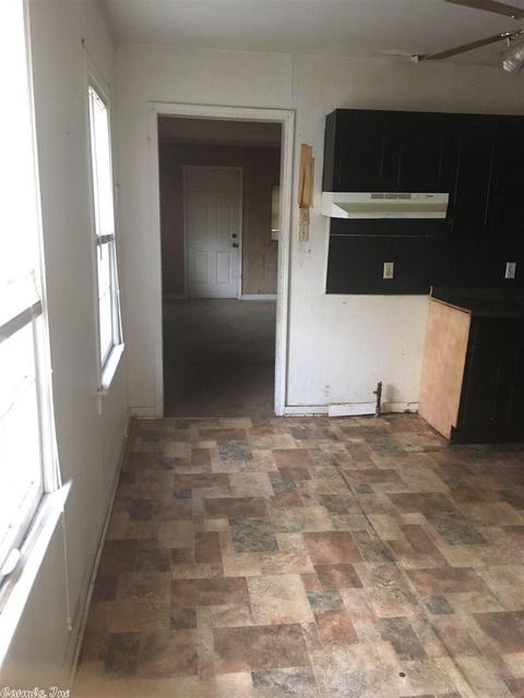 1606 W 9th Ave, Pine Bluff, AR 71603 photo 4