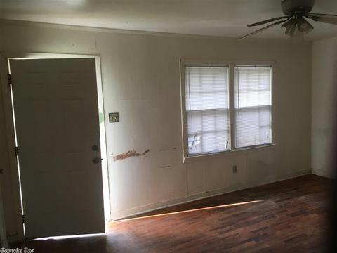 1606 W 9th Ave, Pine Bluff, AR 71603 photo 7