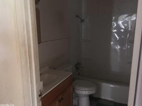 1606 W 9th Ave, Pine Bluff, AR 71603 photo 12