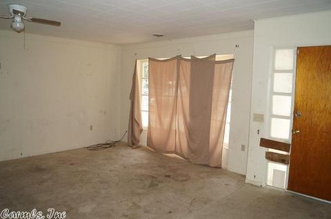 704 E Crowly St, Hazen, AR 72064 photo 4