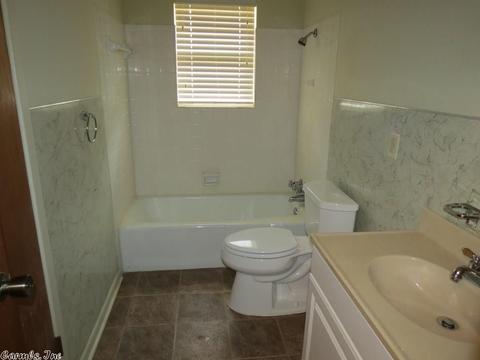 38 Bonnie Park Dr, Pine Bluff, AR 71601 photo 15