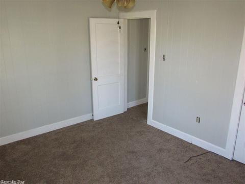 1523 Davis, Conway, AR 72034 photo 6