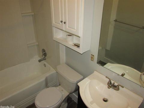 1523 Davis, Conway, AR 72034 photo 7