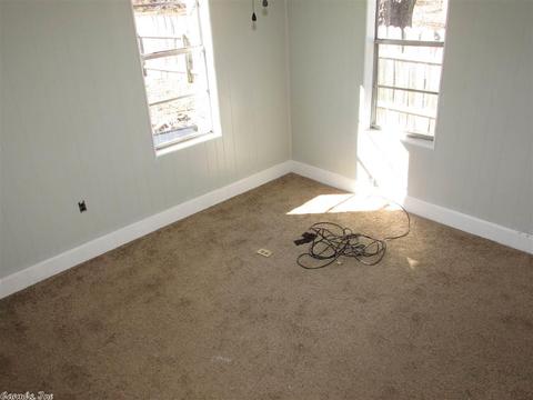 1523 Davis, Conway, AR 72034 photo 8