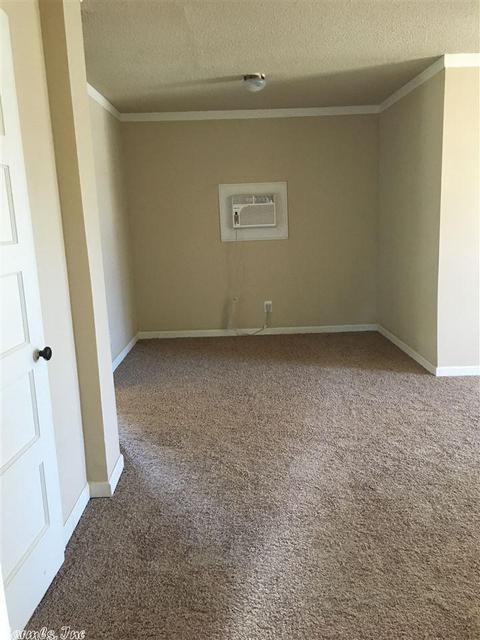 307 Lake Dr, Malvern, AR 72104 photo 4