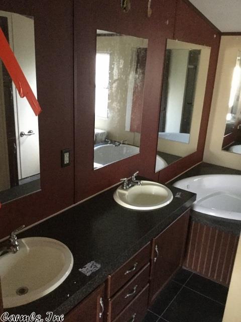 2300 Andrys, Mena, AR 71953 photo 7