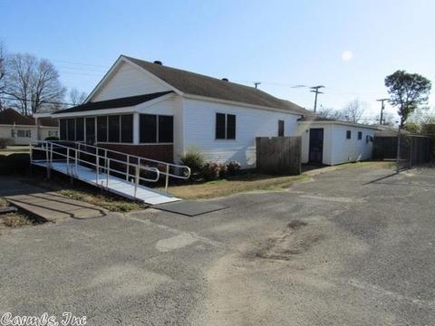122 Locust Ave, Trumann, AR 72472 photo 2