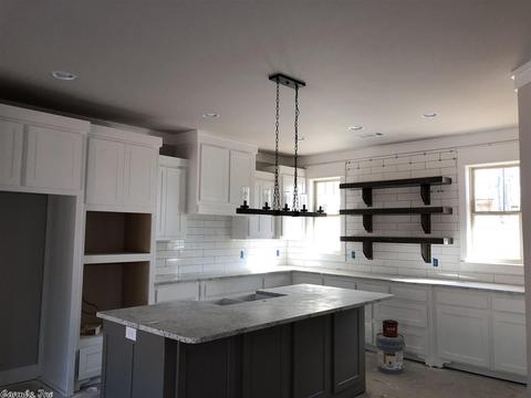 2048 Mohegan Trl, Benton, AR 72019 photo 4