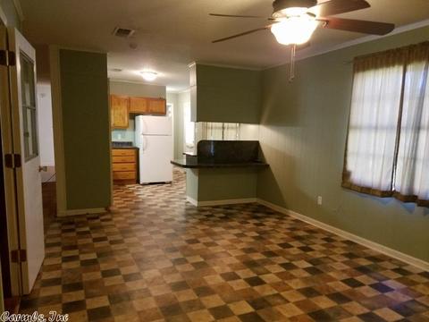 3110 Scott St, Pine Bluff, AR 71603 photo 4