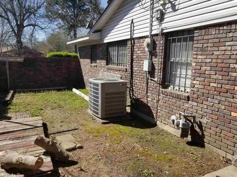 1001 S Washington St, Pine Bluff, AR 71601 photo 5