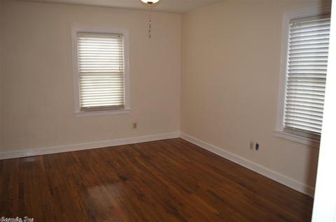 422 W Pine St, Benton, AR 72015 photo 7