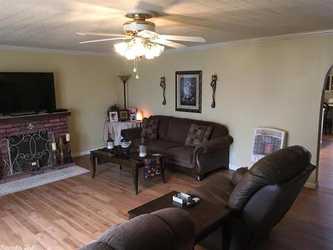 2032 Chestnut Dr, Bismarck, AR 71929 photo 2