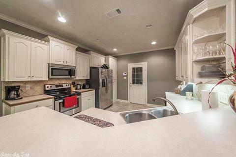 18 Cassie Cv, Cabot, AR 72023 photo 9