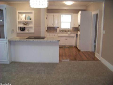 306 Pine Bluff St, Malvern, AR 72104 photo 6