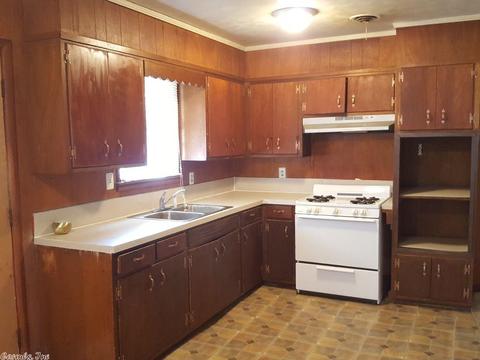 804 Barrow Dr, Pine Bluff, AR 71603 photo 4