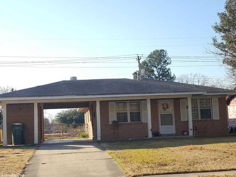 804 Barrow Dr, Pine Bluff, AR 71603 photo 1