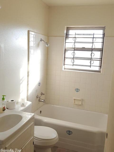 804 Barrow Dr, Pine Bluff, AR 71603 photo 7