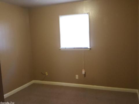 804 Barrow Dr, Pine Bluff, AR 71603 photo 9